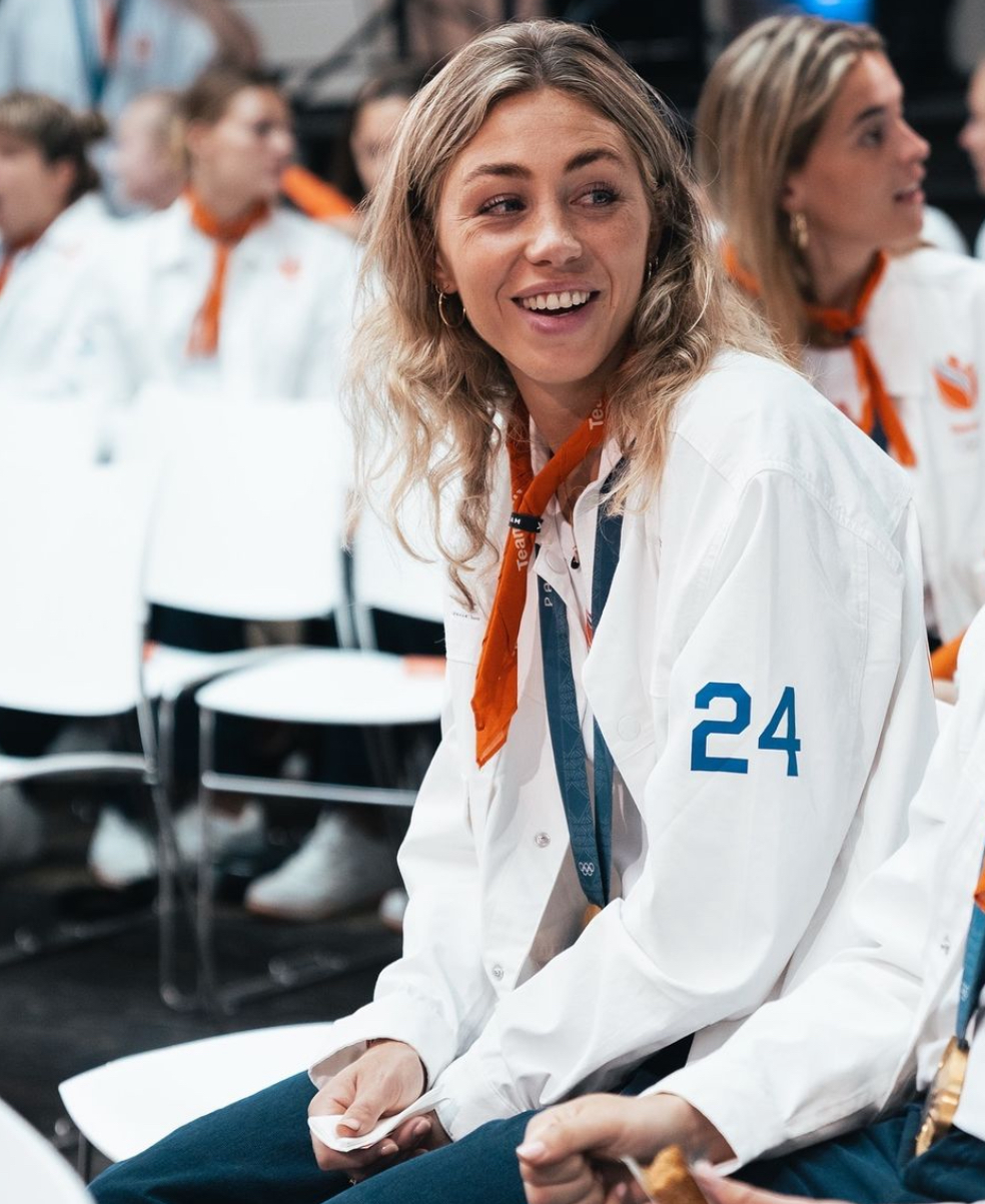 荷兰女子曲棍球队赢得冠军，表现出色