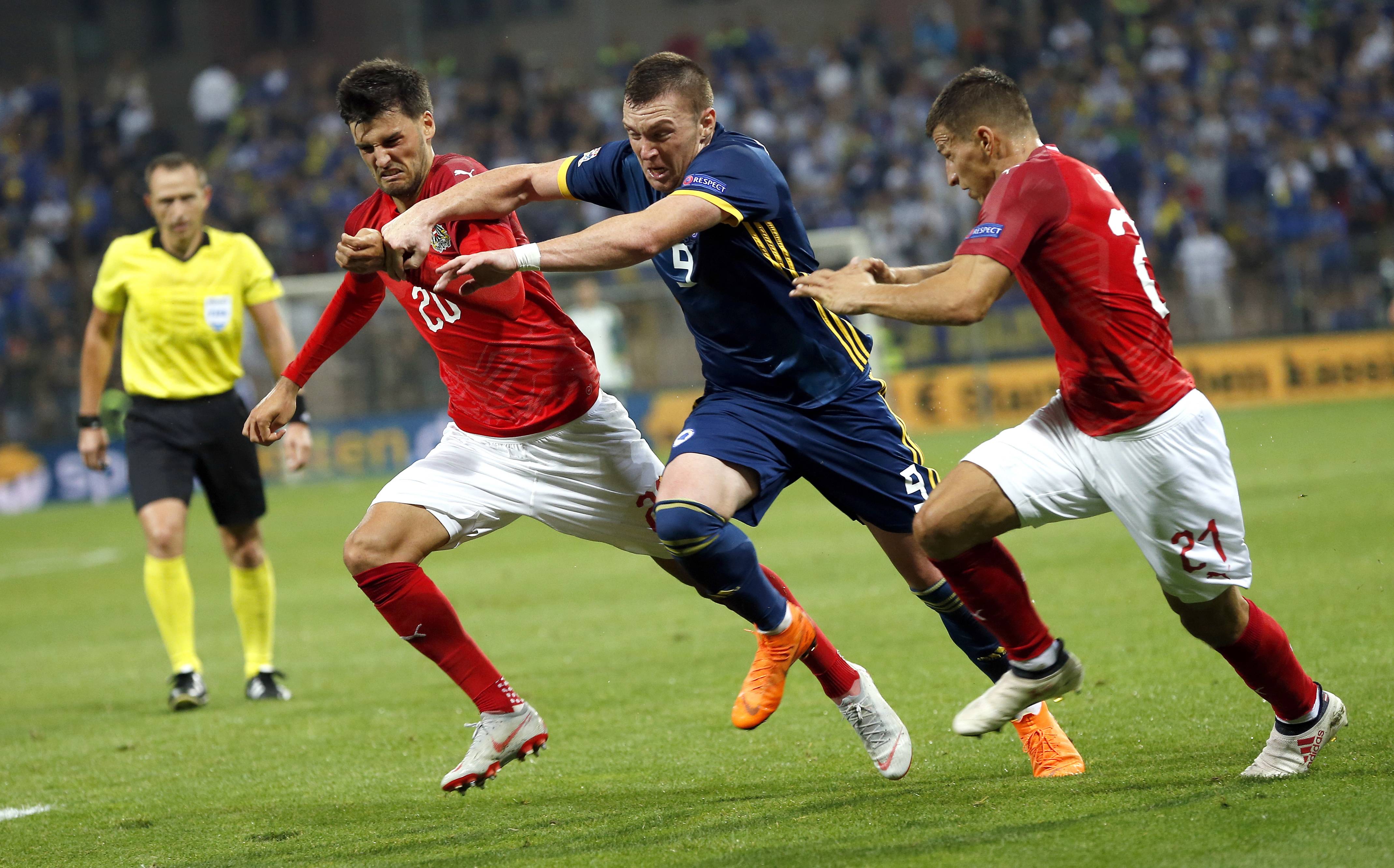 星空体育在线登录-高水平足球对决拉开帷幕，实力展现的简单介绍