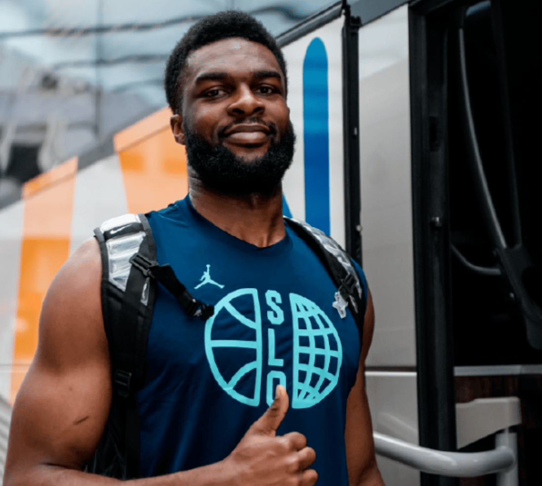 热火签下大前锋，球队内线实力再添一员强援的简单介绍