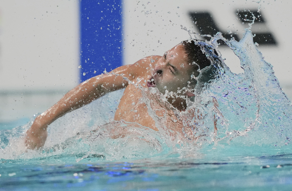 墨西哥选手在游泳比赛中取得胜利