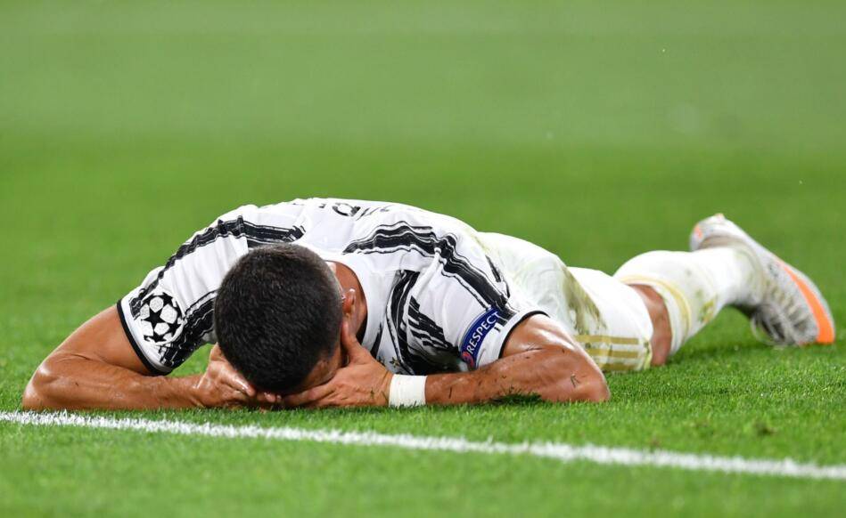 阿贾克斯客场失利，欧冠出线陷入胶着阶段