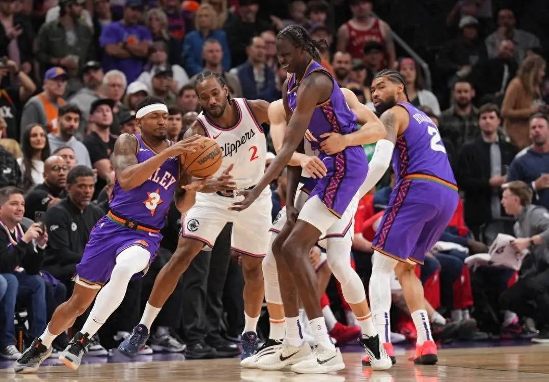 快船击败狂人取得胜利，莱昂纳德砍下32分的简单介绍