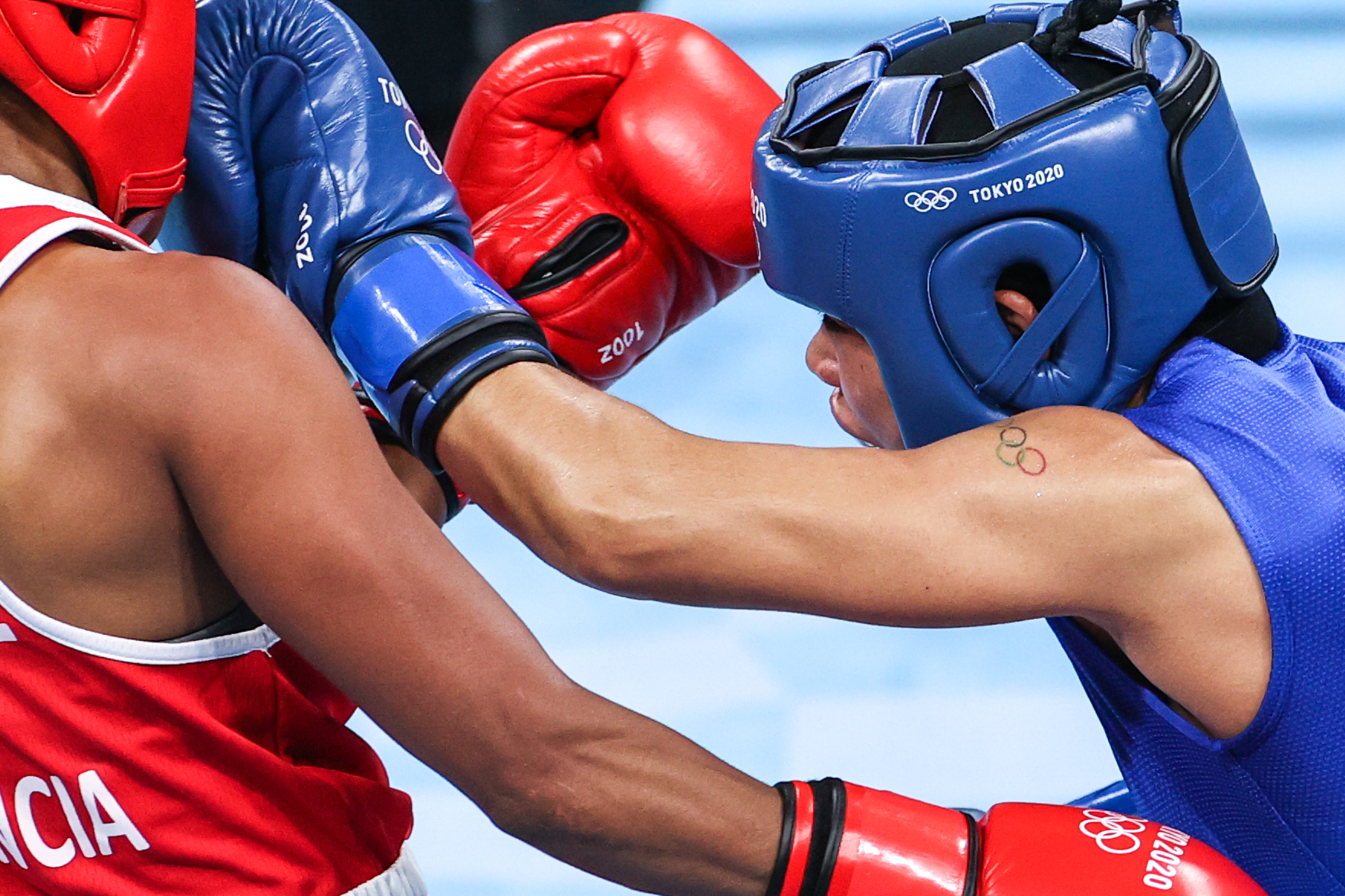 加拿大击败哥伦比亚，获得拳击胜利