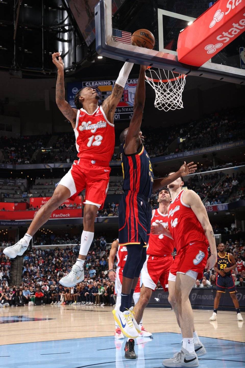 篮网大胜灰熊，取得六连胜