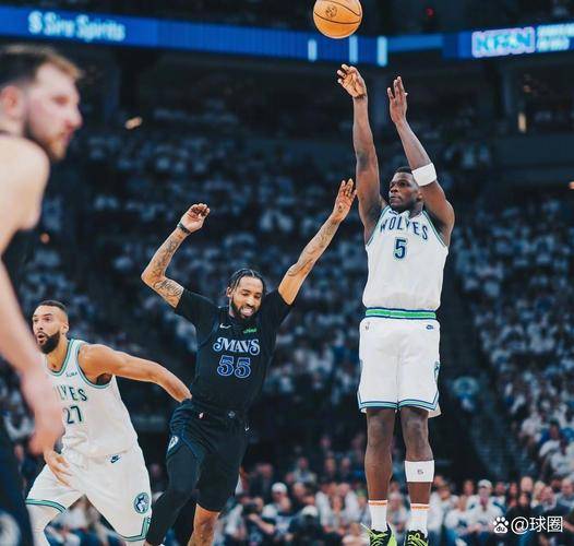 篮网大胜独行侠，取得五连胜