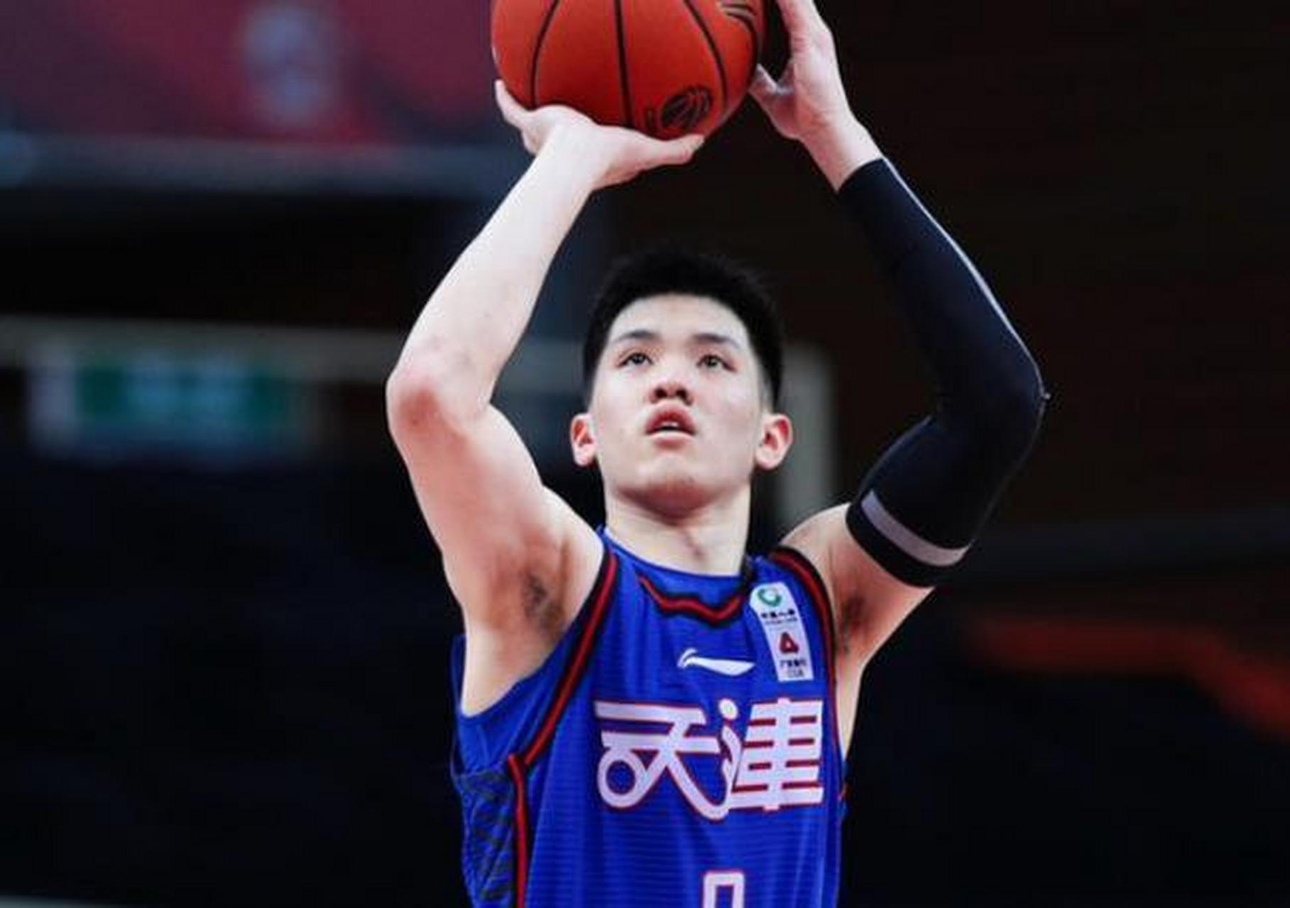 新疆男篮豪取胜利,继续领跑积分榜的简单介绍 新疆男篮豪取胜利,继续领跑积分榜的简单介绍