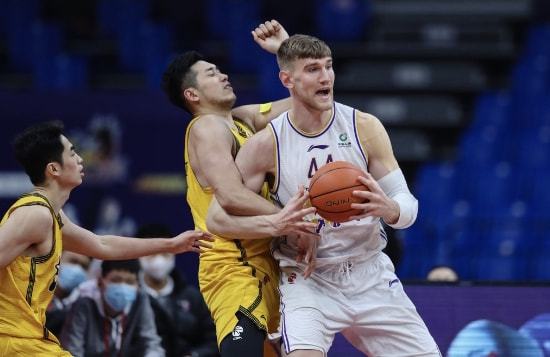 南特队员发挥出色,助球队获胜 南特队员发挥出色,助球队获胜